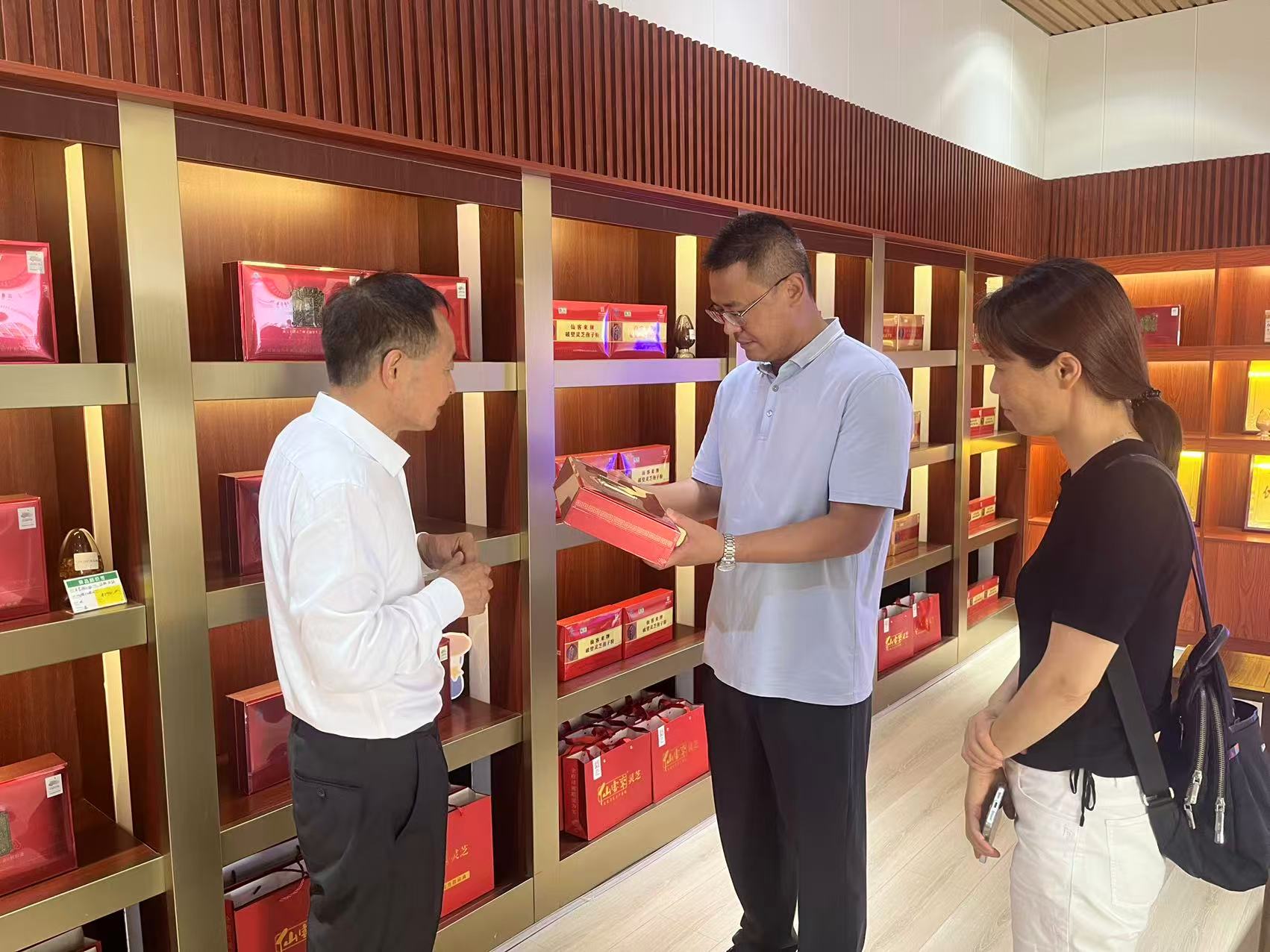 杭州亞運會官方靈芝產(chǎn)品供應(yīng)商|杭州亞運會官方供應(yīng)商|中國靈芝十大品牌|仙客來靈芝|仙客來靈芝破壁孢子粉|仙客來孢子油|仙客來靈芝飲片|仙客來破壁孢子粉|靈芝孢子油|孢子粉|靈芝破壁孢子粉|靈芝|中華老字號